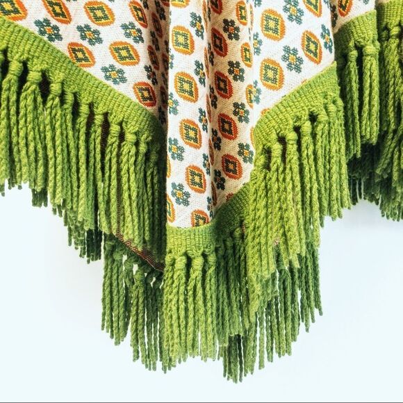 Vintage Girl’s Fringed Poncho Sweater Sz M/L - Picture 7 of 12